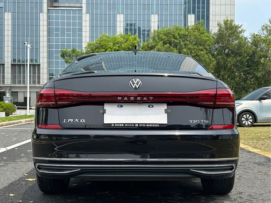 Volkswagen Passat 2023 — фото 13