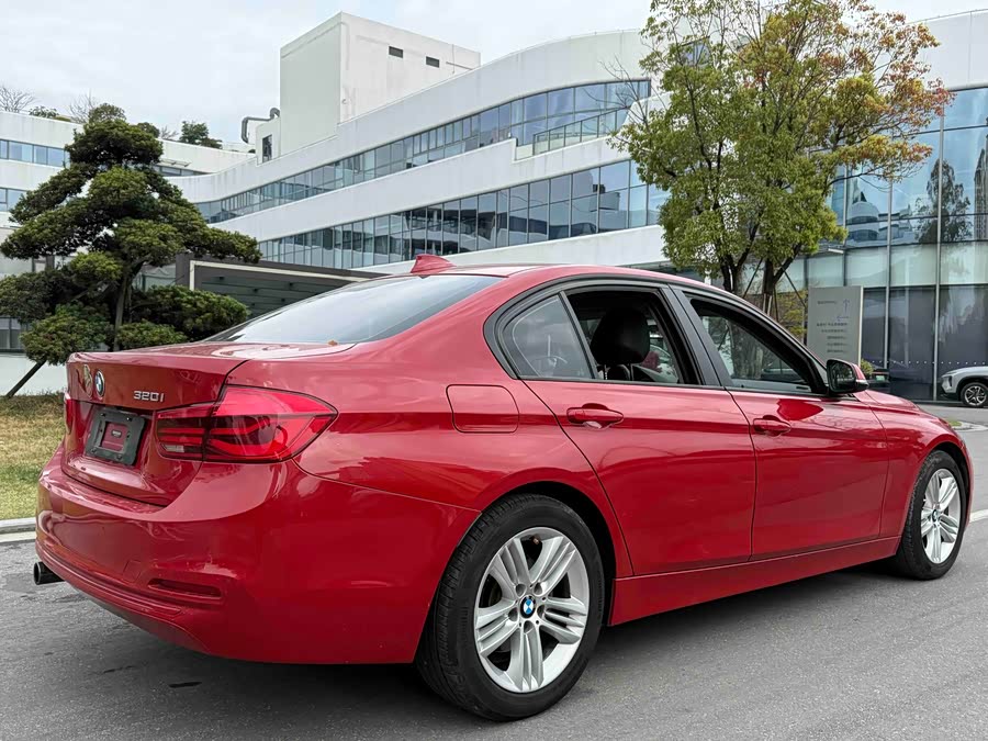 BMW 3 Series 2016 — фото 11