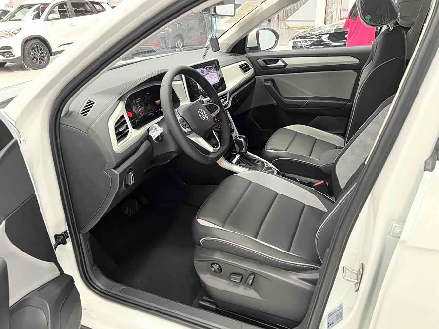 Volkswagen T-Roc 2025