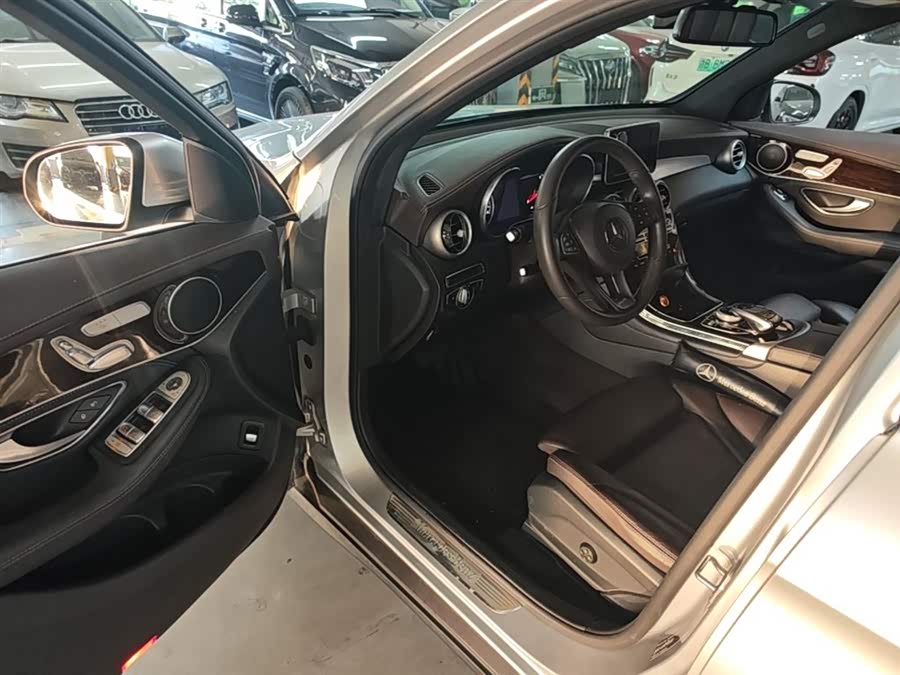 Mercedes-Benz GLC 2018 — фото 16