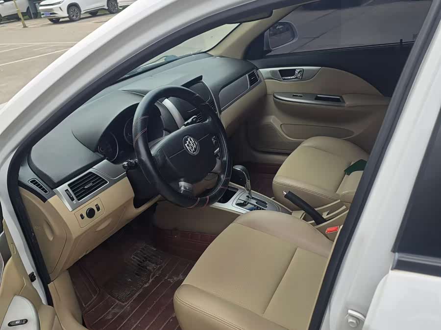 Buick Excelle 2013