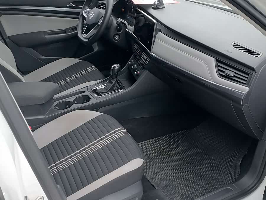 Volkswagen Bora 2023
