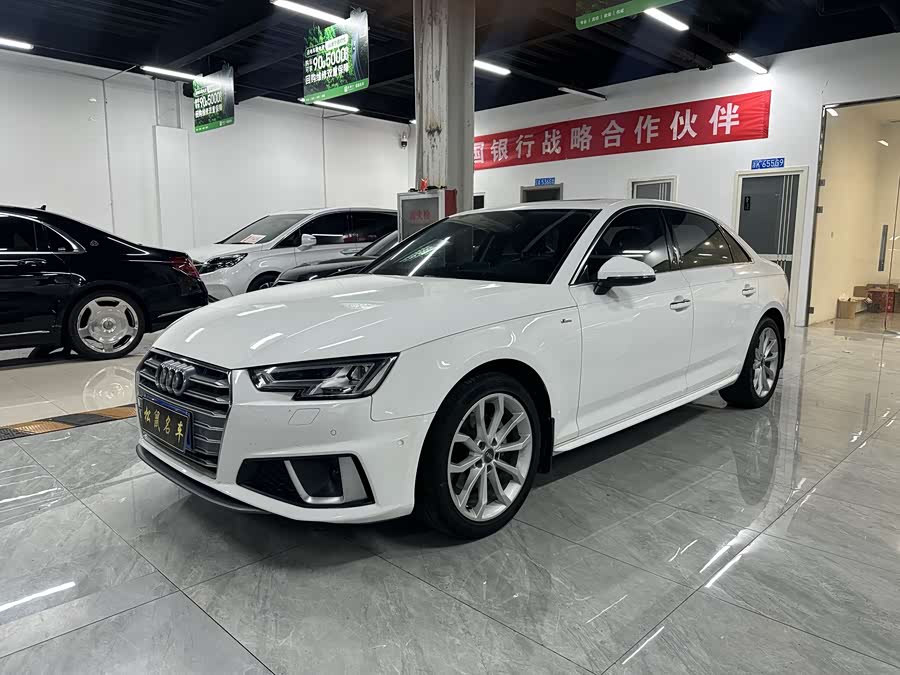 Audi A4L 2019