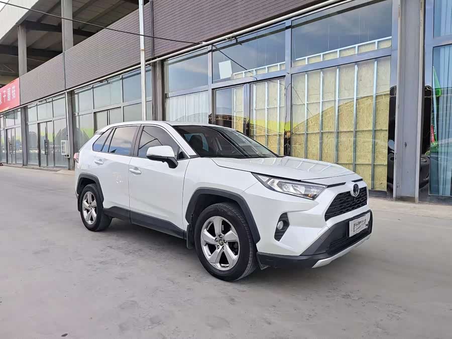 Toyota RAV4 2021