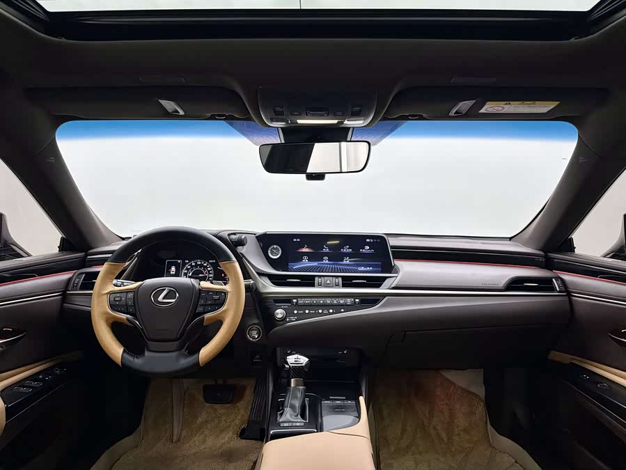 Lexus ES 2020