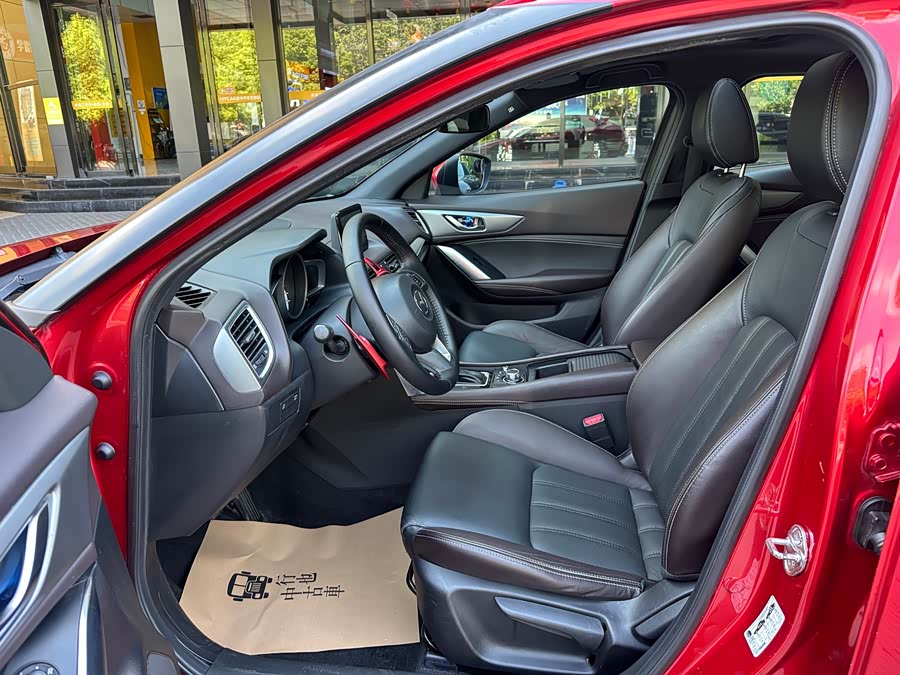 Mazda CX-4 2016 — фото 18