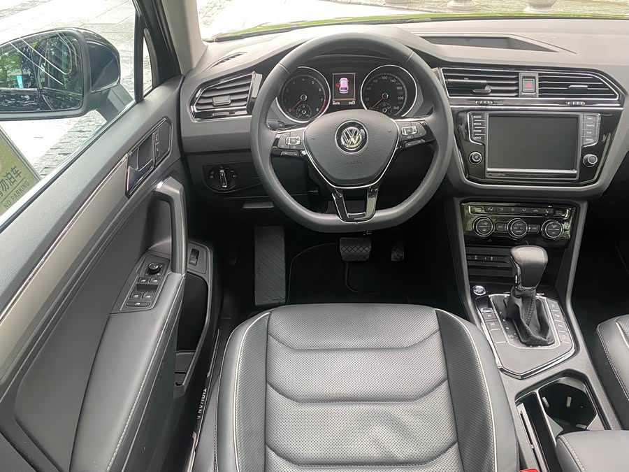 Volkswagen Tiguan L 2018 — фото 13