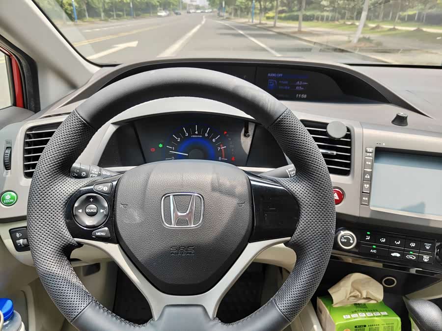 Honda Civic 2013 — фото 11