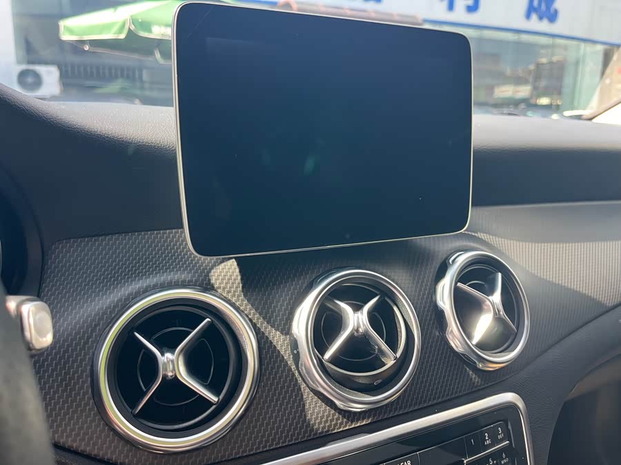 Mercedes-Benz GLA 2017 — фото 10