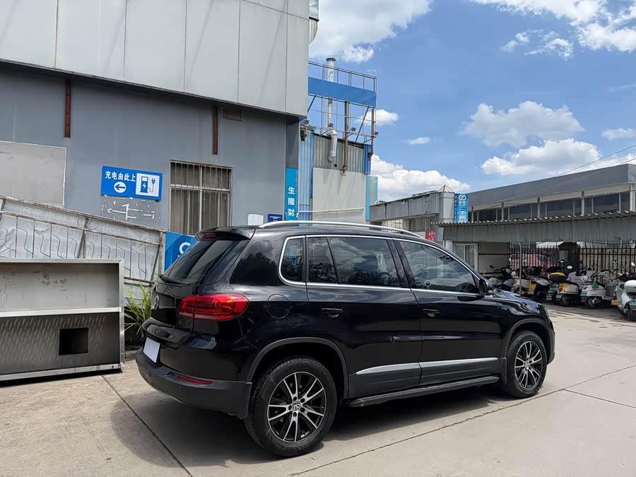 Volkswagen Tiguan 2015