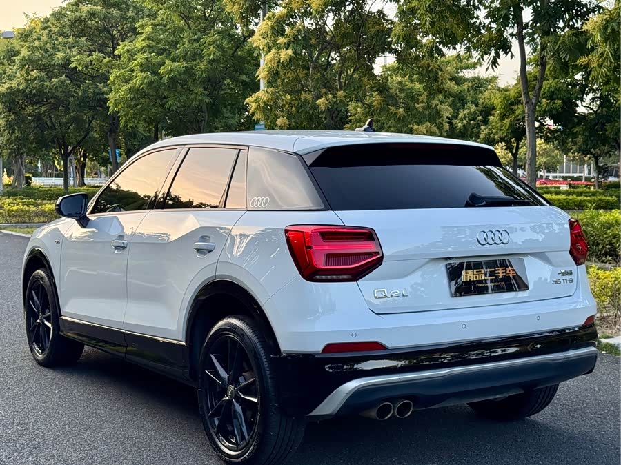 Audi Q2L 2018 — фото 22