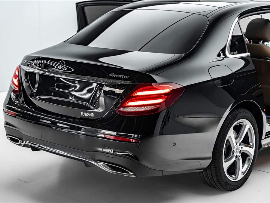 Mercedes-Benz E-Class 2020 — фото 38