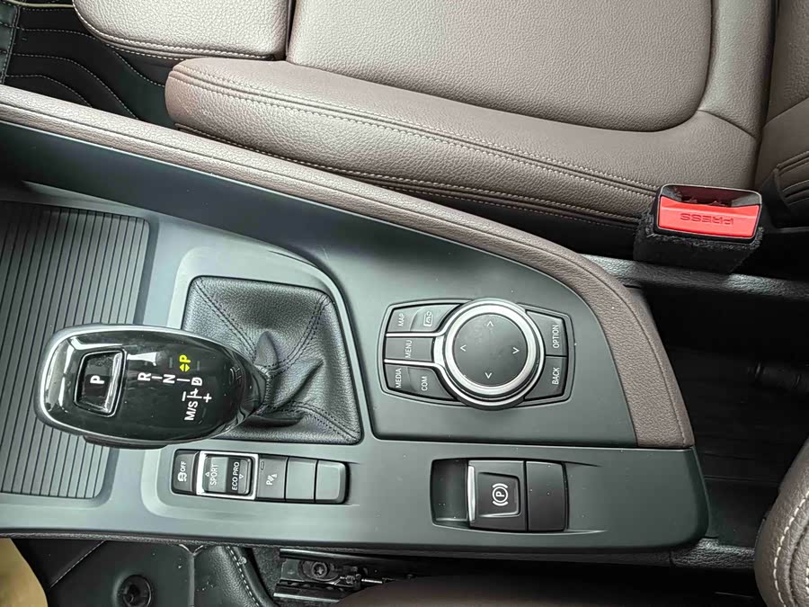 BMW X1 2022 — фото 15