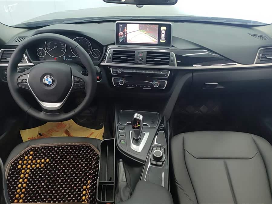 BMW 3 Series 2017 — фото 12
