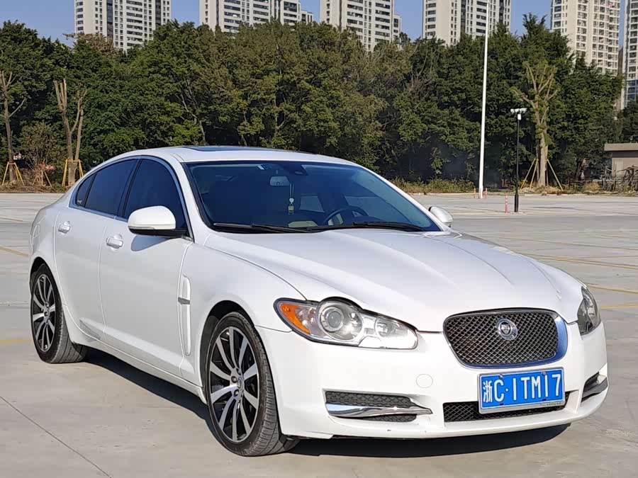 Jaguar XF 2009