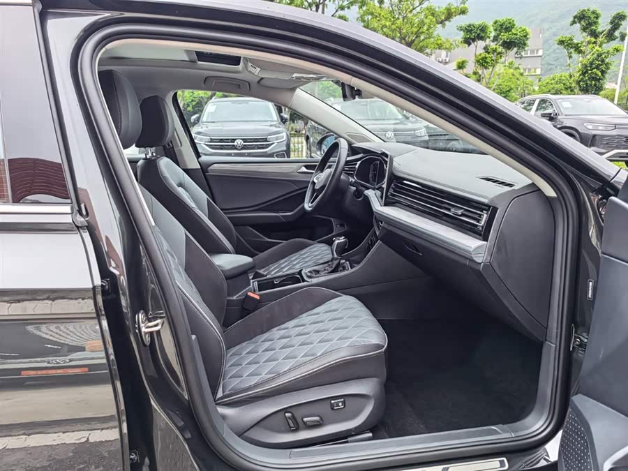 Volkswagen Sagitar 2023