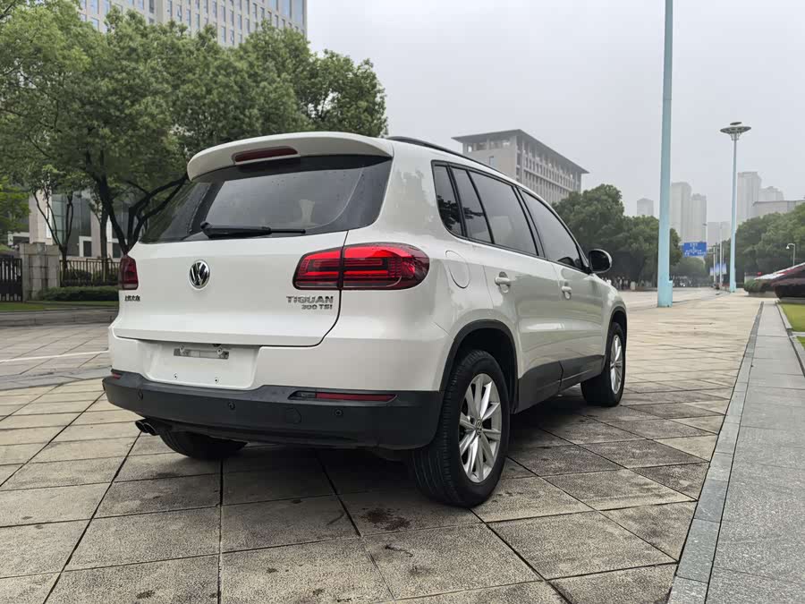Volkswagen Tiguan 2017 — фото 17