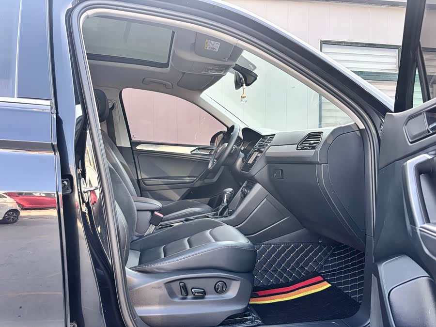Volkswagen Tiguan L 2019 — фото 10