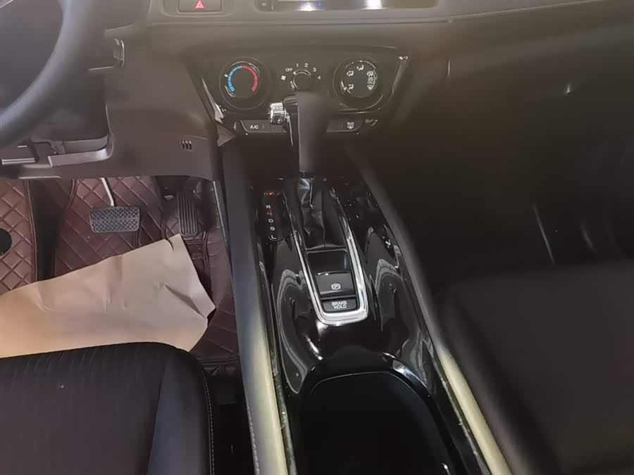 Honda Vezel 2020 — фото 14