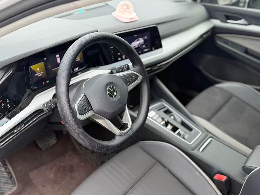 Volkswagen Golf 2023