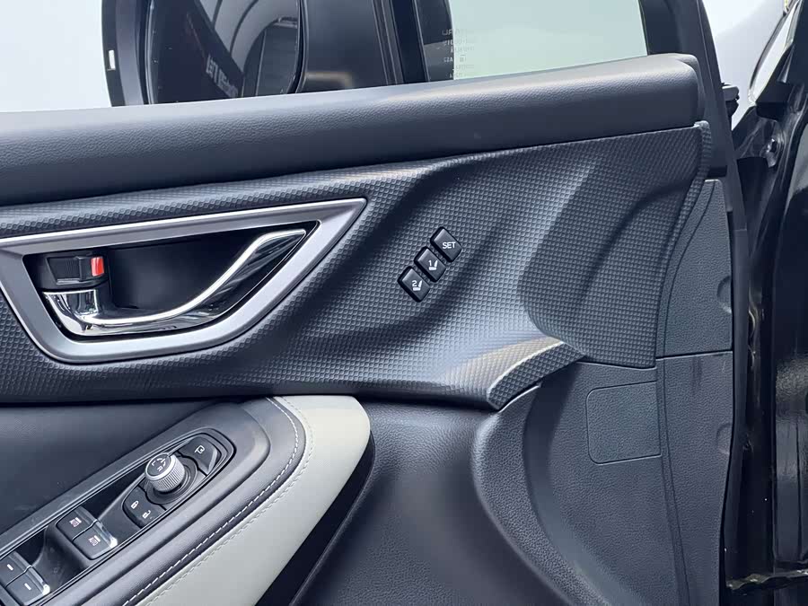 Subaru Forester 2022 — фото 13