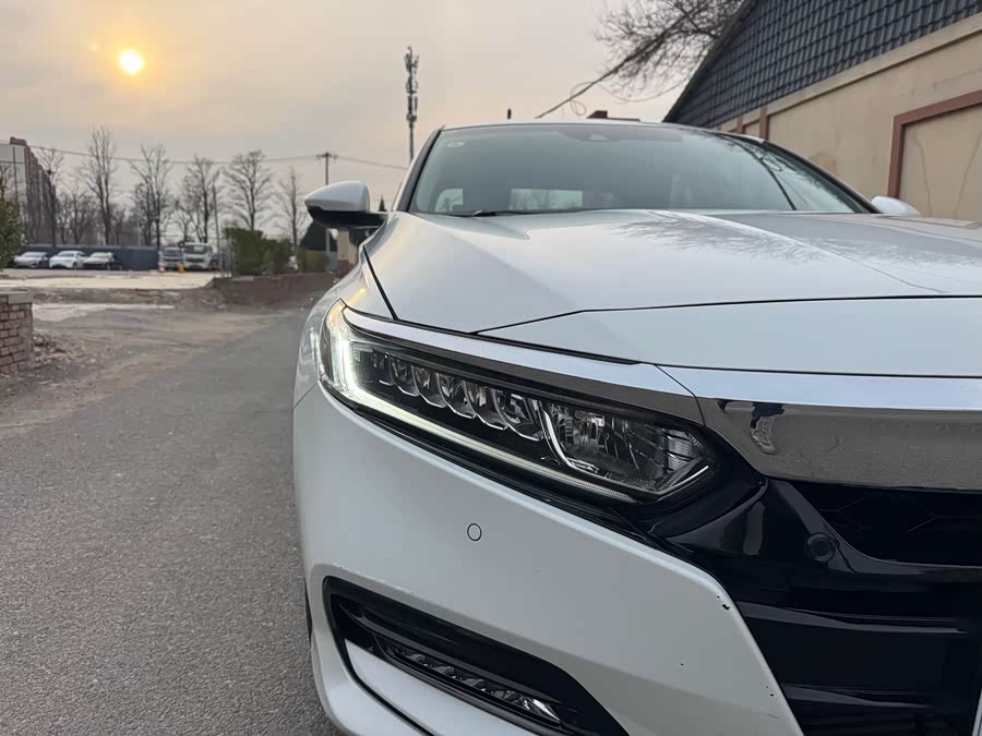 Honda Accord 2018 — фото 24