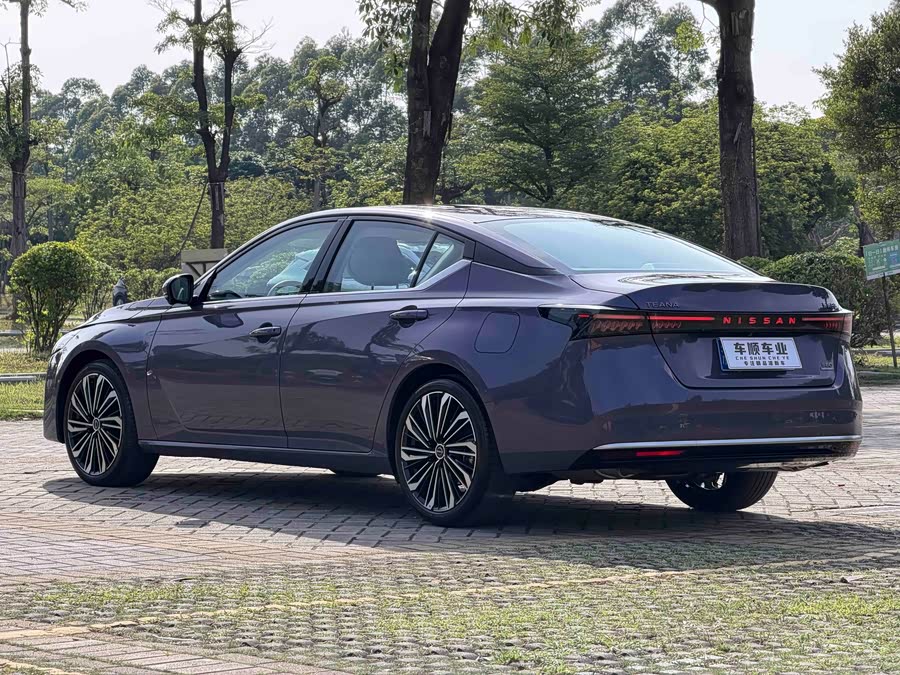 Nissan Teana 2026