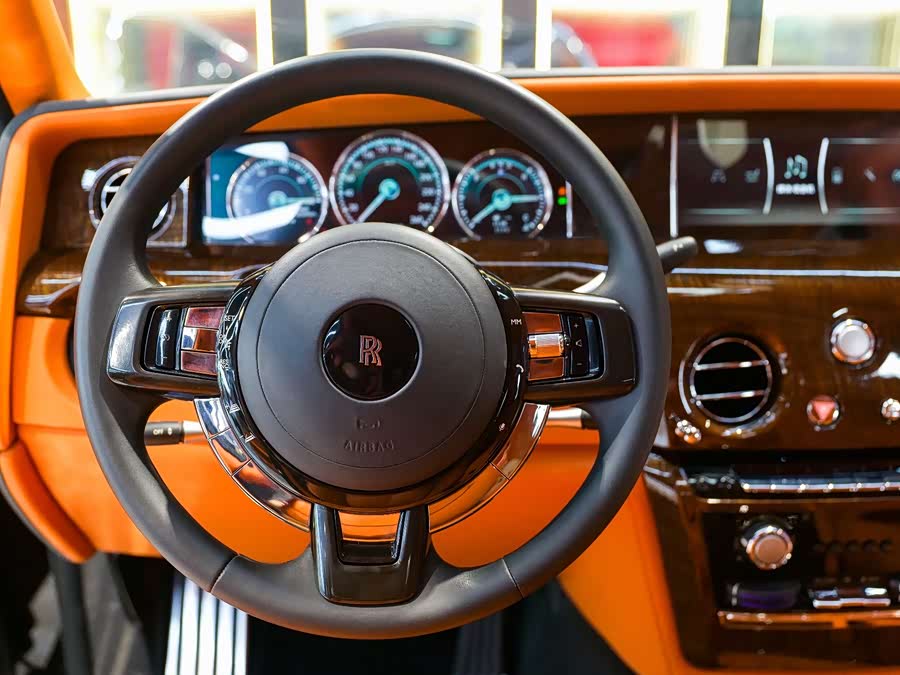 Rolls-Royce Phantom 2013 — фото 16