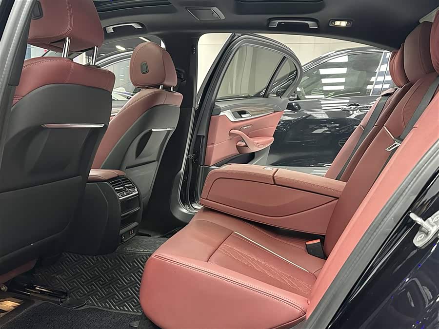 BMW 5 Series New Energy 2022 — фото 16