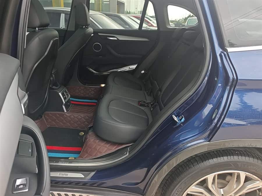 BMW X1 2018 — фото 17