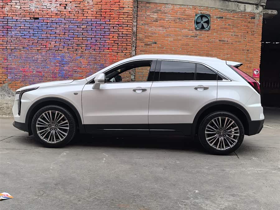 Cadillac XT4 2024
