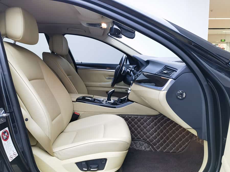 BMW 5 Series 2011