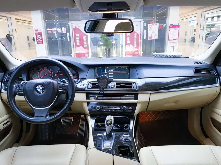 BMW 5 Series 2011
