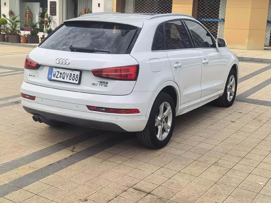 Audi Q3 2018 — фото 9