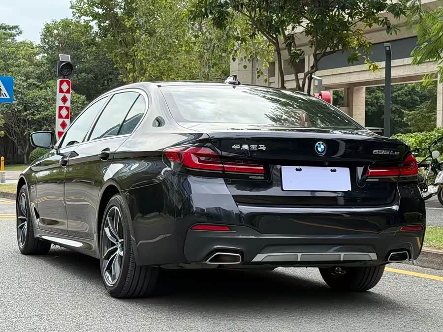 BMW 5 Series New Energy 2022 — фото 16