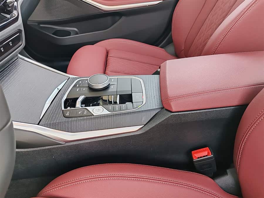 BMW 3 Series 2025 — фото 16