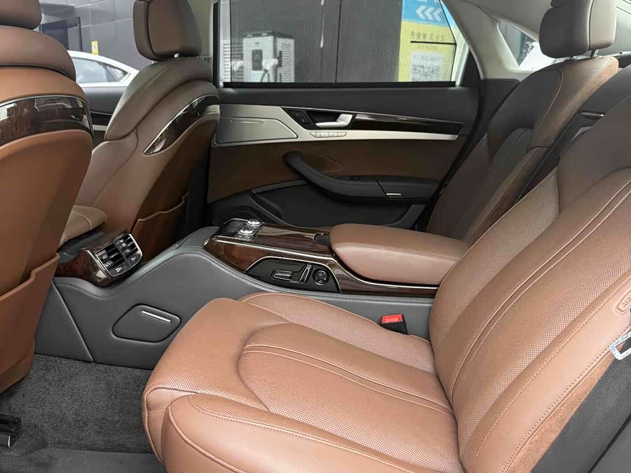 Audi A8 2014