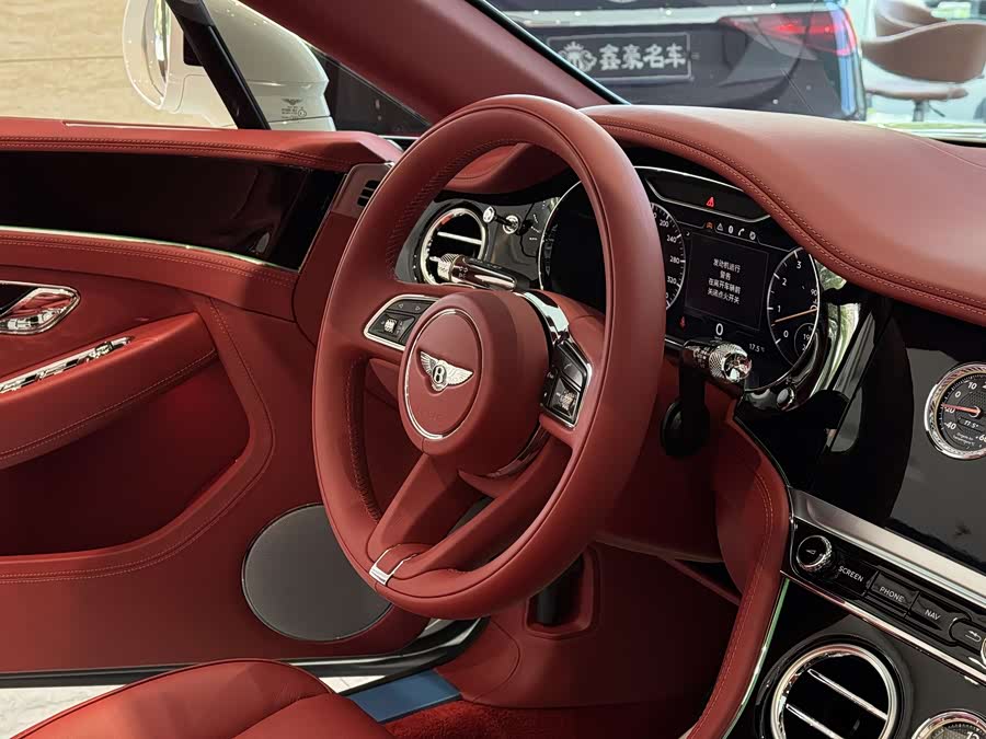 Bentley Continental 2022 — фото 10