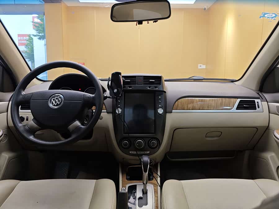 Buick Excelle 2015 — фото 19