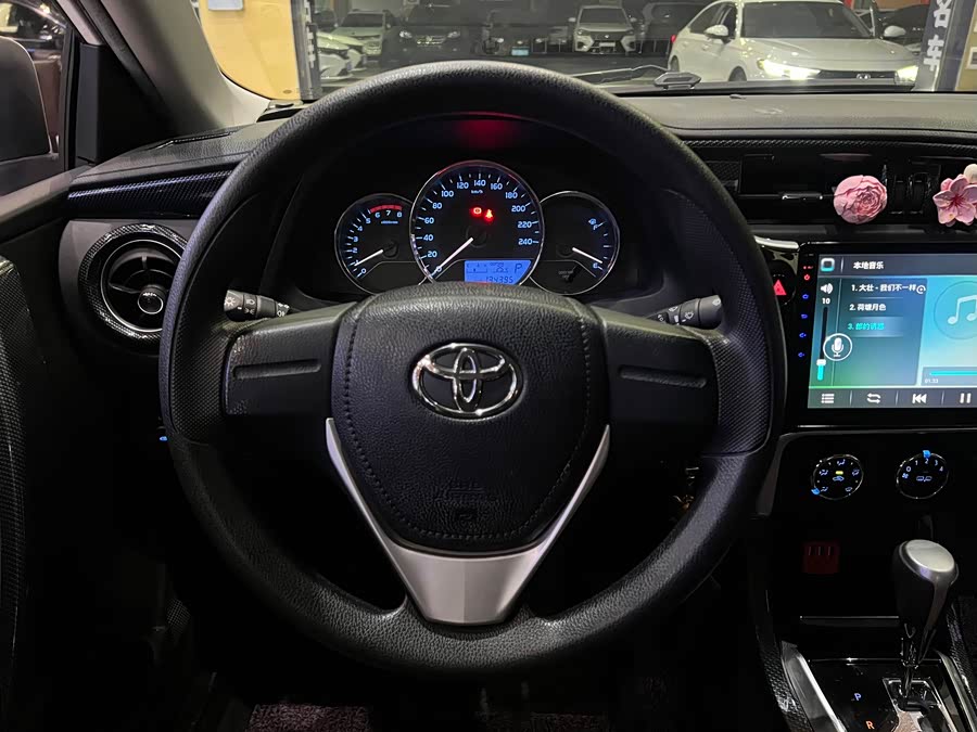 Toyota Corolla 2017 — фото 13