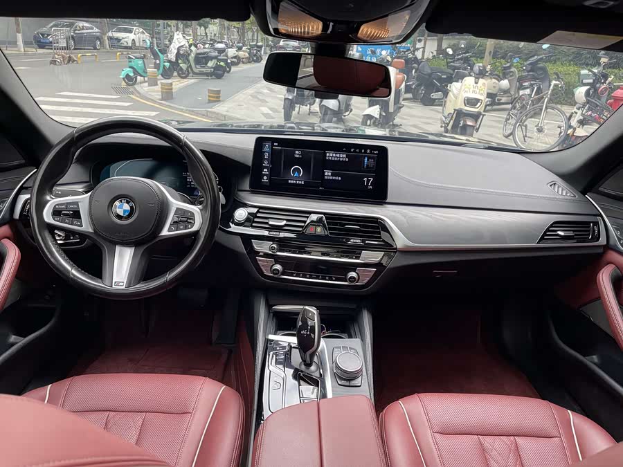 BMW 5 Series New Energy 2021 — фото 14