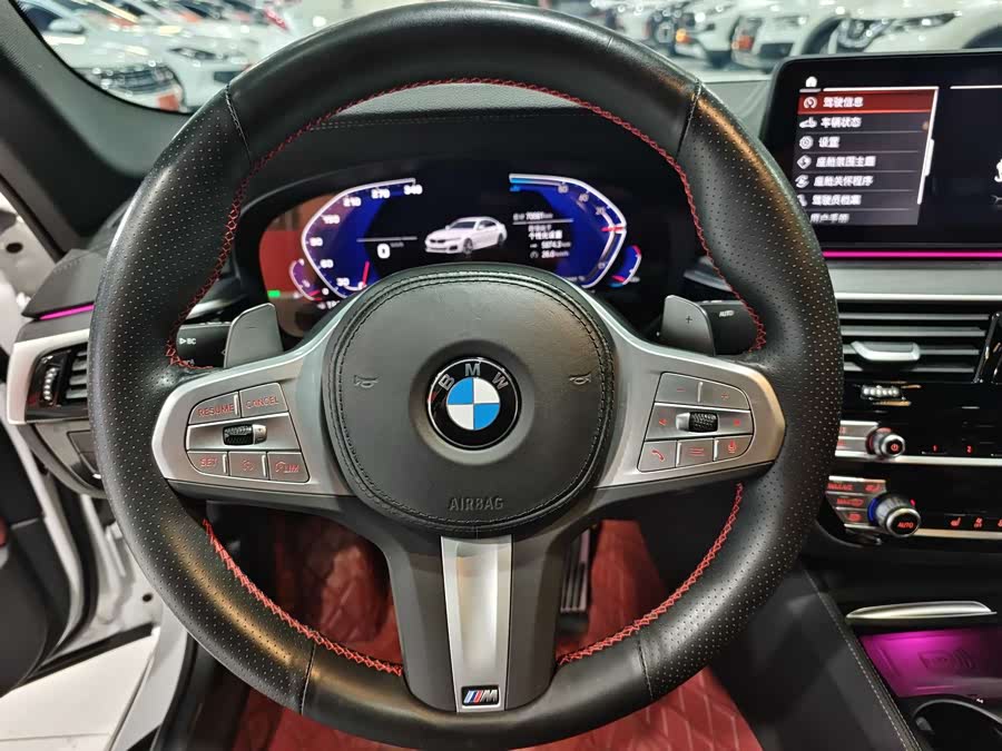 BMW 5 Series 2023 — фото 13