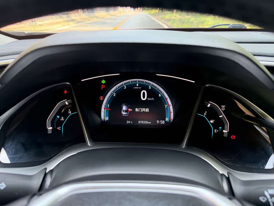 Honda Civic 2019 — фото 18