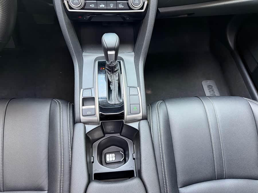 Honda Civic 2019 — фото 16