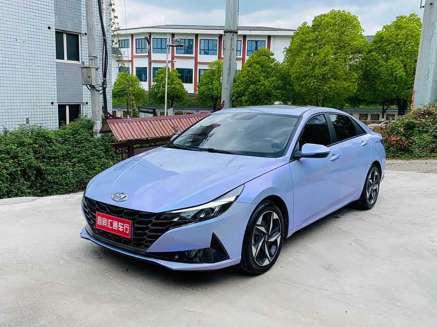 Hyundai Elantra 2022