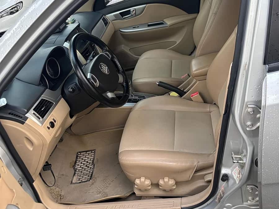 Buick Excelle 2013