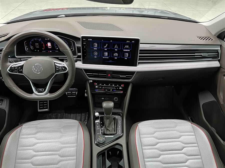 Volkswagen Tiguan L 2022