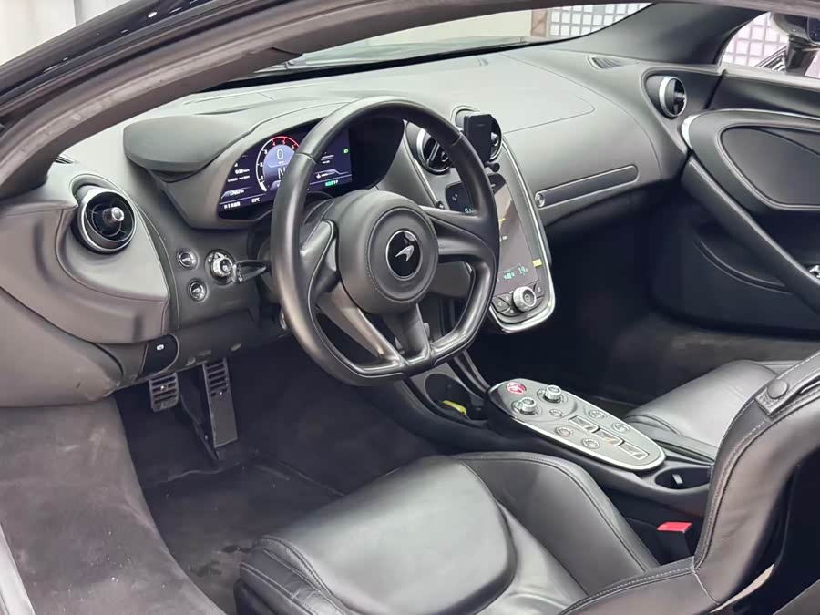 McLaren GT 2019