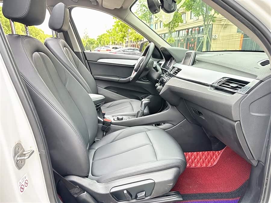 BMW X1 2019 — фото 9