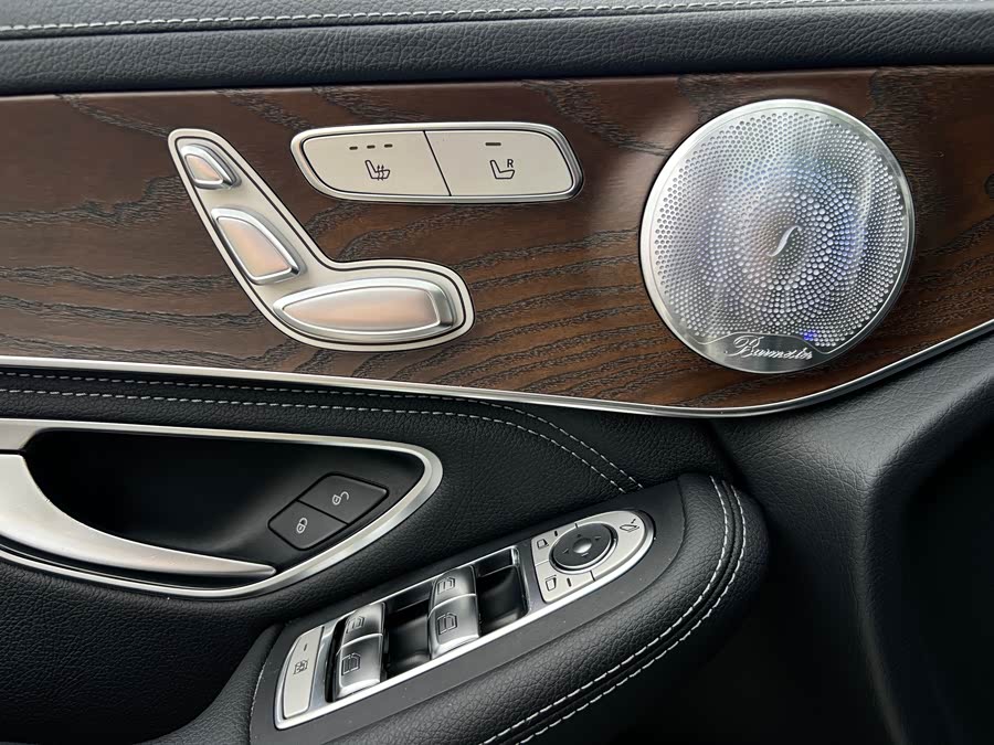 Mercedes-Benz GLC 2020 — фото 21